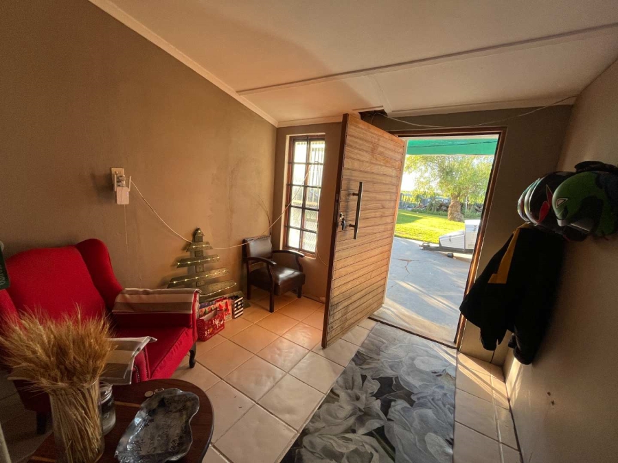 4 Bedroom Property for Sale in Kanoneiland Northern Cape